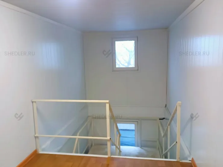 Внутренняя лестница на 2й этаж 