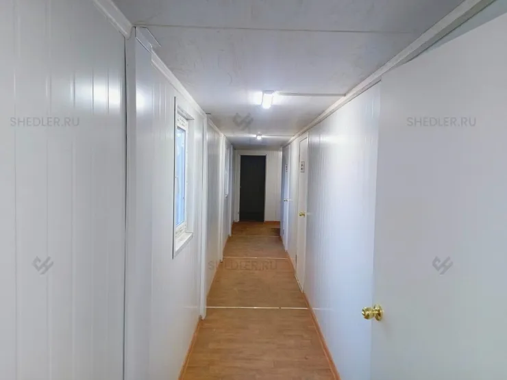 Внутреннее наполнение коридора здания