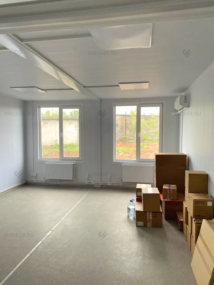 Модульное здание SHEDLER с окнами