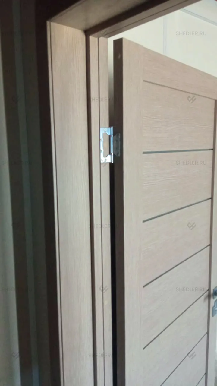 Модульное здание SHEDLER из сэндвич-панелей из 40 блок контейнеров в г. Воронеж двери