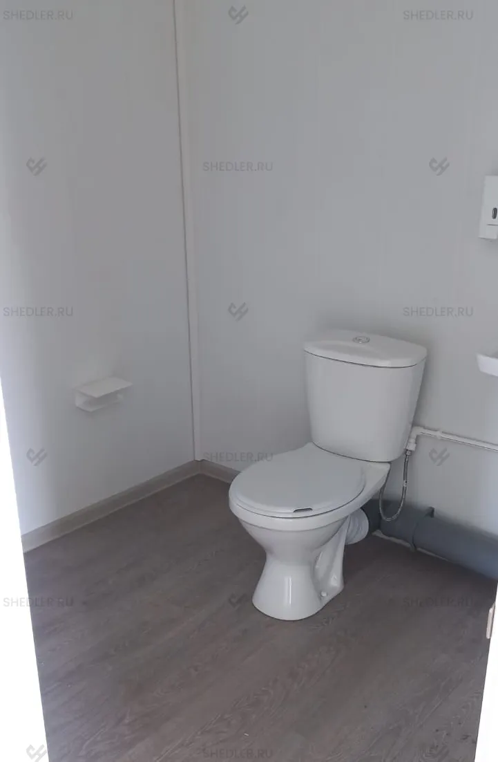 Модульное двухэтажное здание SHEDLER из 26-ти блок-контейнеров на ЖД станции Белый Раст санузел