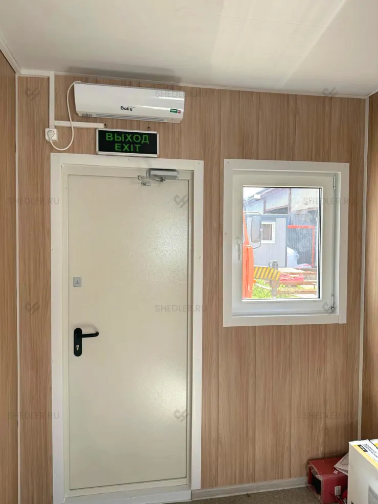 Пункт КПП Шедлер из 2 блок-контейнеров в Мытищах внутренняя дверь