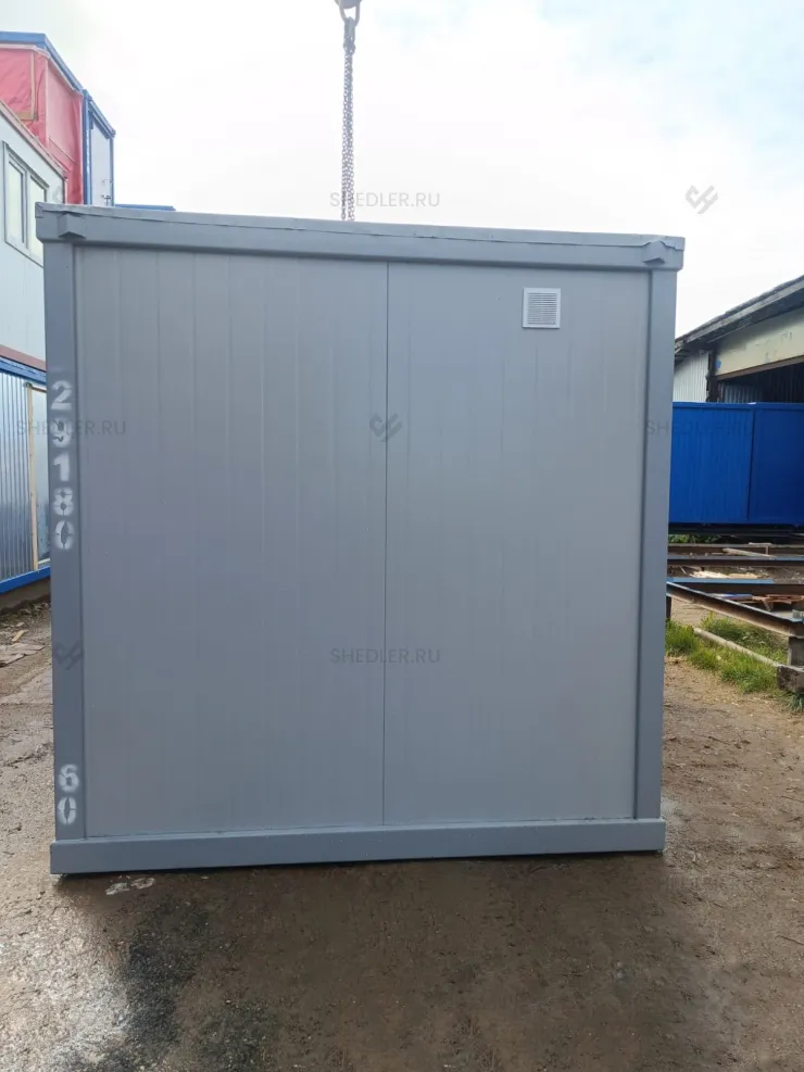 Удобный сантехнический блок-контейнер с душевыми в Сочи