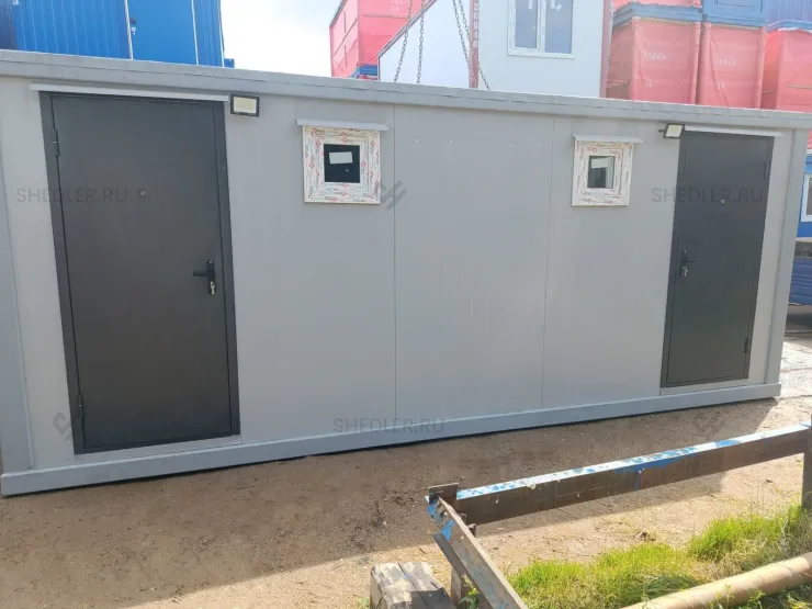 Оборудованный сантехнический блок-контейнер с душевыми в Сочи