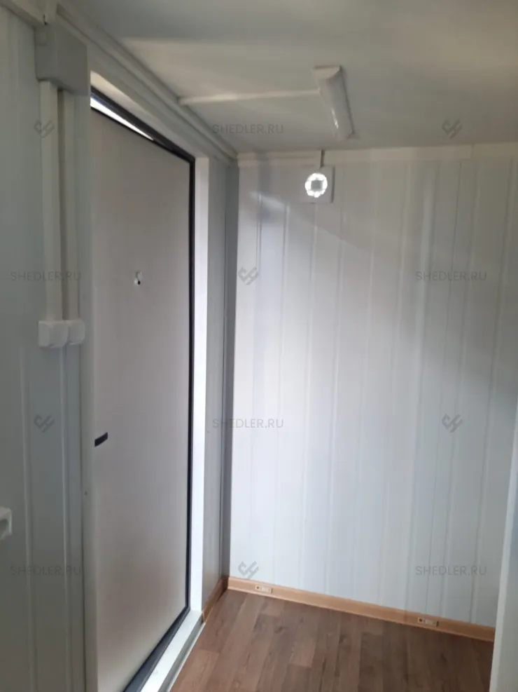 Долговременный сантехнический блок-контейнер с душевыми в Сочи