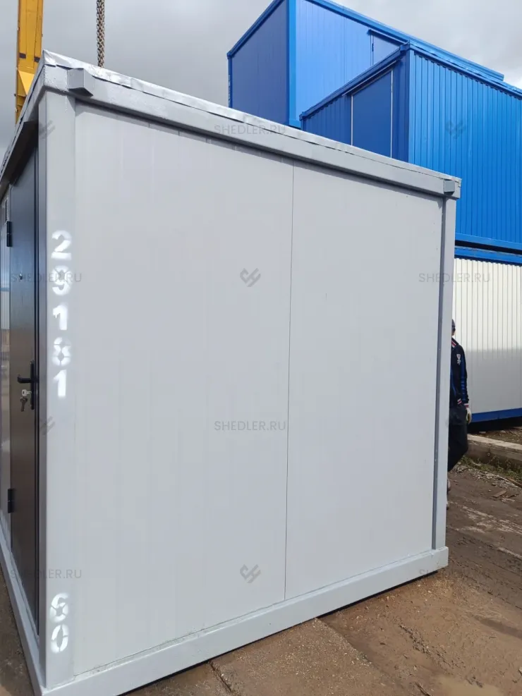 6-метровый сантехнический блок-контейнер с двумя туалетами и душевыми в Сочи