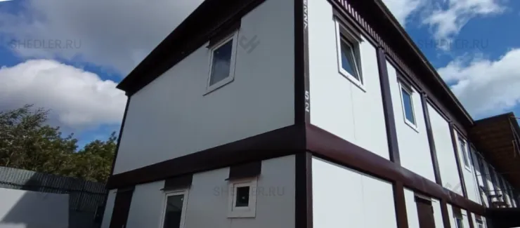 Прочное модульное здание из 8-и блок-контейнеров в Москве