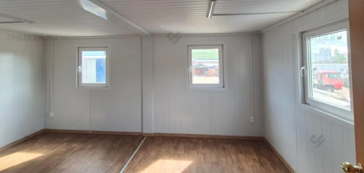 Функциональное модульное здание из 8-и блок-контейнеров в Москве