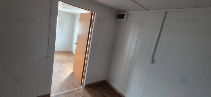 Уютное модульное здание из 8-и блок-контейнеров в Москве