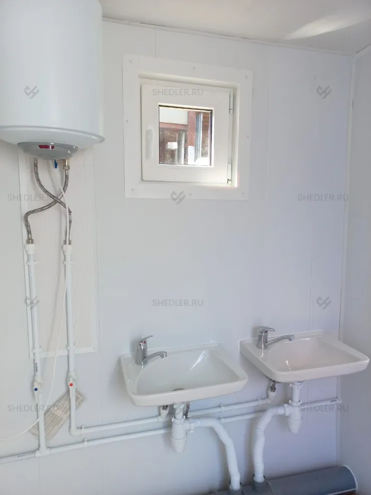 Комфортабельный сантехнический блок-контейнер на основе БК-04 ПВХ в Московской области