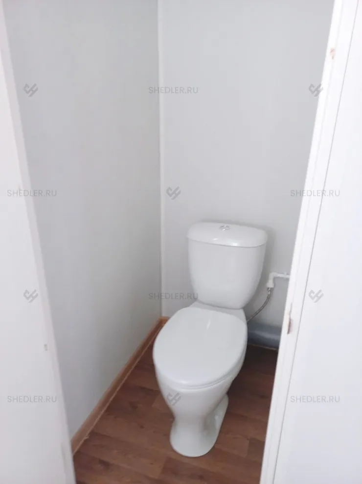 Вместительный сантехнический блок-контейнер на основе БК-04 ПВХ в Московской области