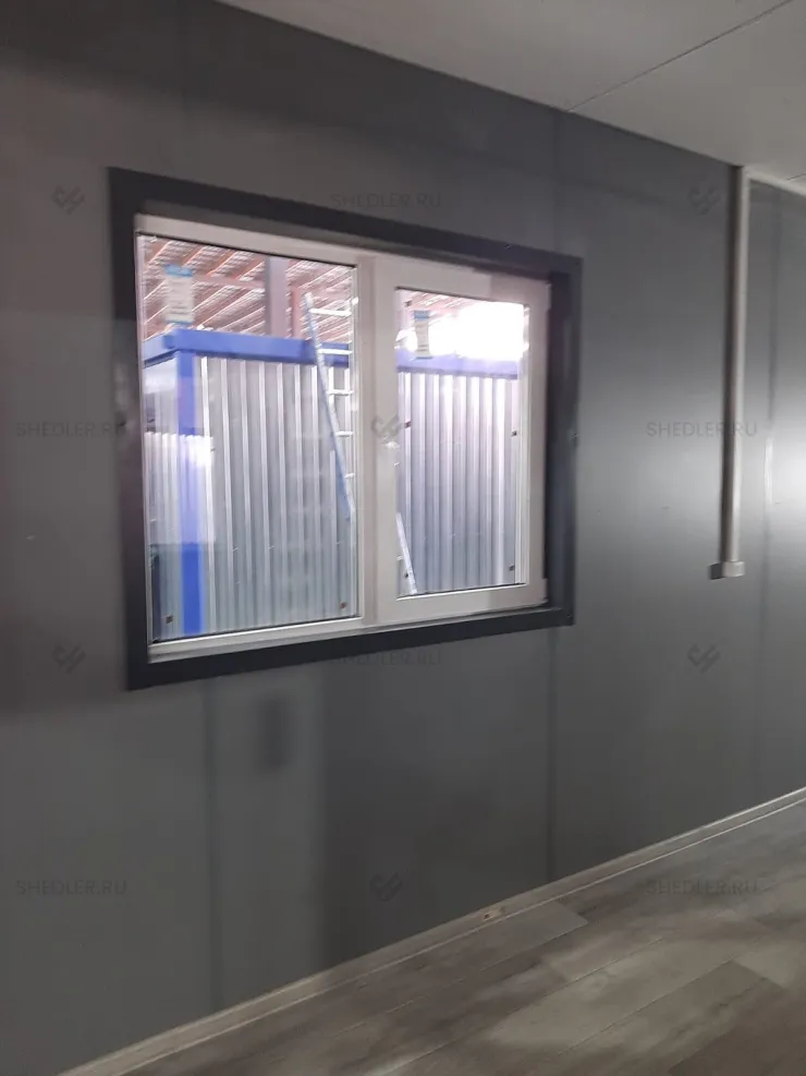 Остекление помещения блок-контейнера