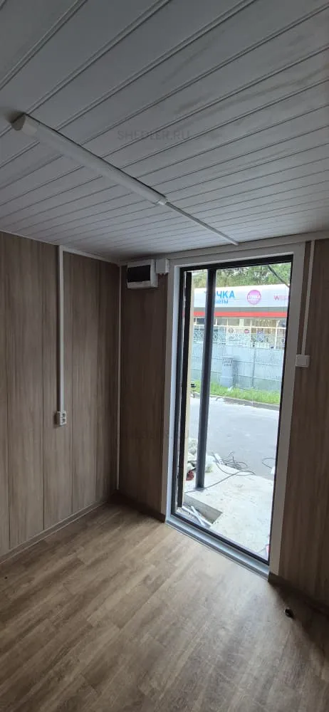 Входная группа в помещении