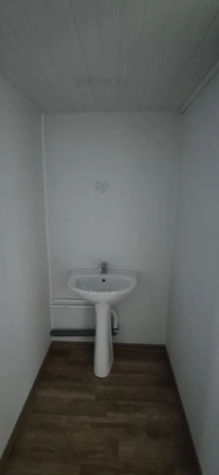 Оборудование в санузле помещения