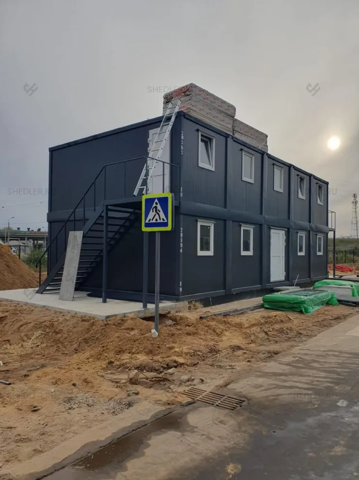 Модульное двухэтажное здание из 10 БКСП в городе Москве