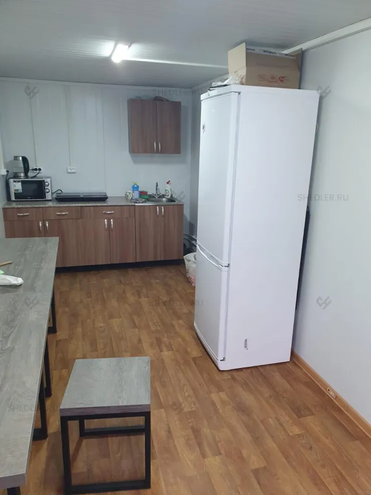 Модульное двухэтажное здание Шедлер из 10 блок-контейнеров