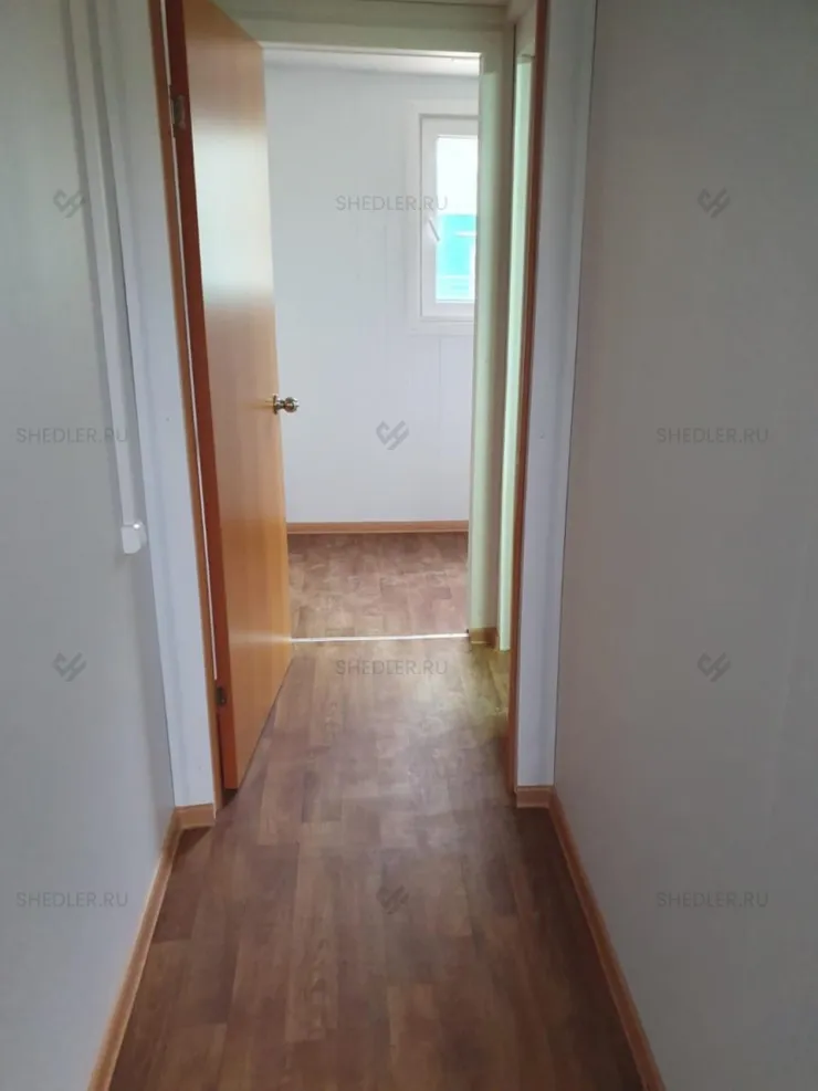 Модульное двухэтажное здание Шедлер из 10 блок-контейнеров внутри