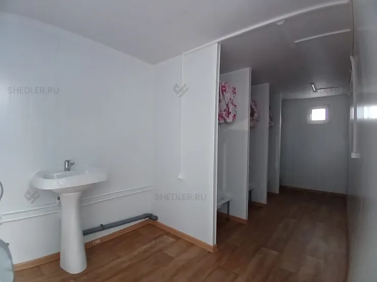 Внутреннее оборудование душевых